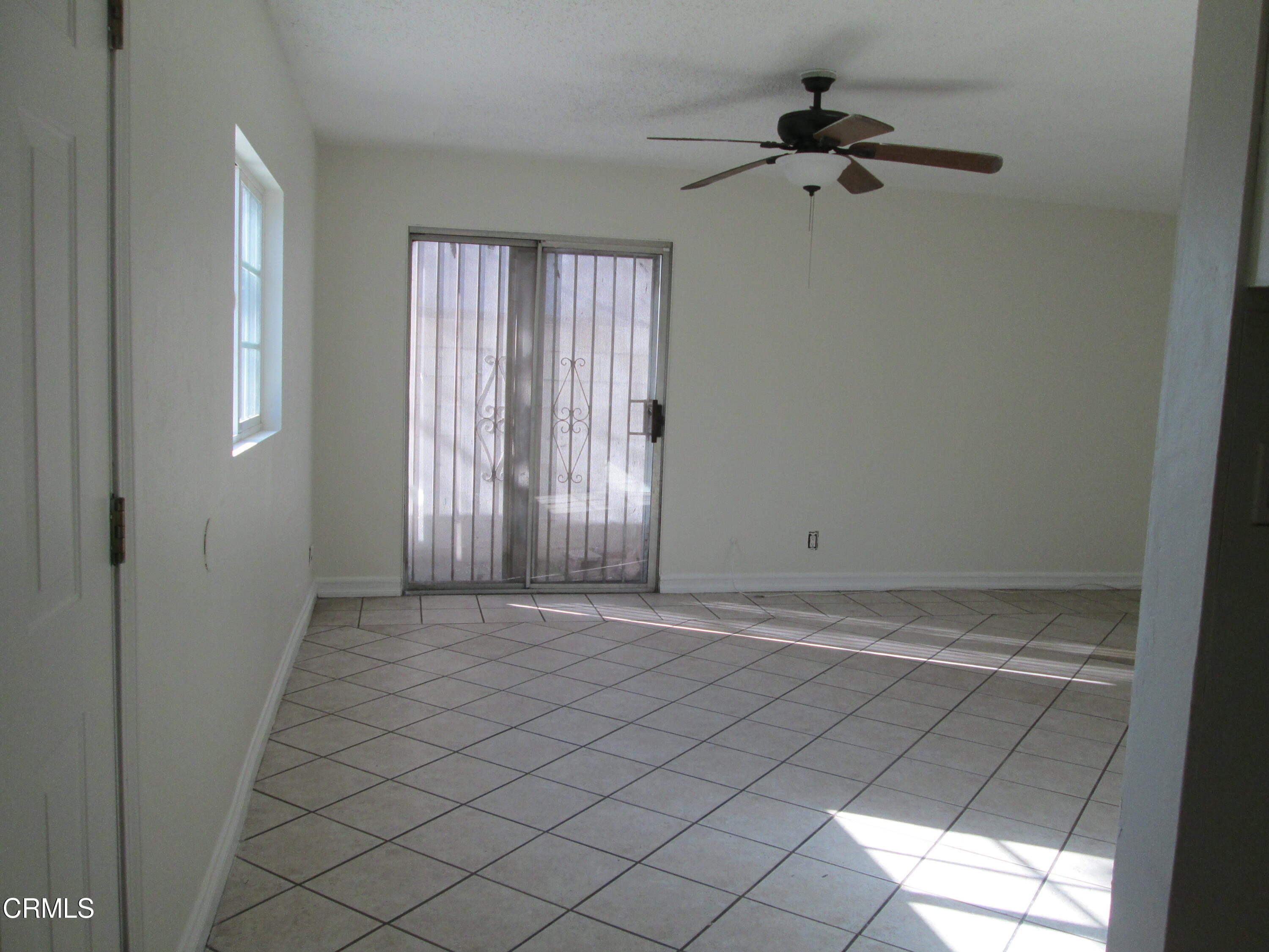 310 Alpine Street Oxnard, CA 93030 - Photo 6 of 14 Dinning - Living Room