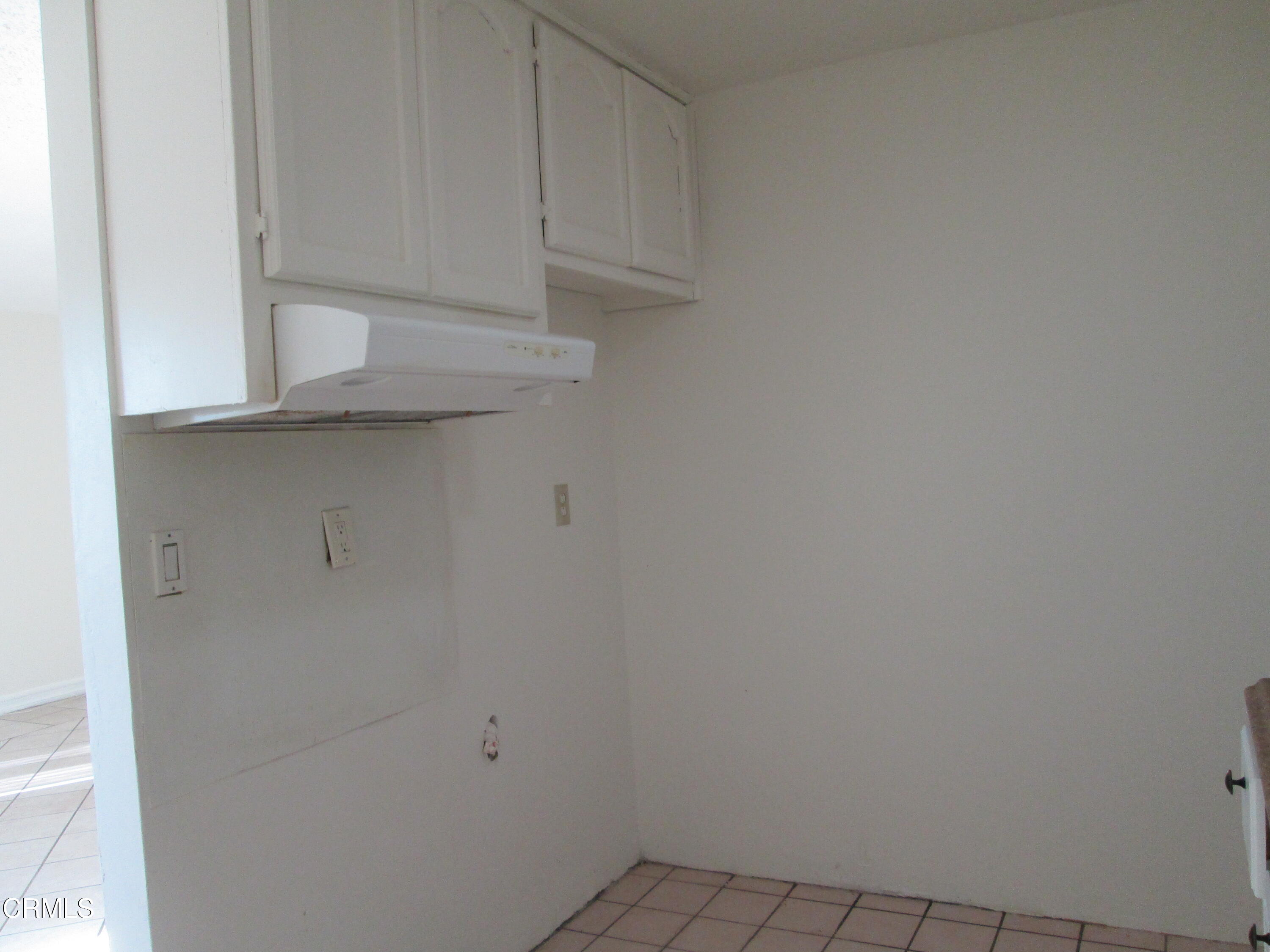 310 Alpine Street Oxnard, CA 93030 - Photo 8 of 14 Kitchen #2