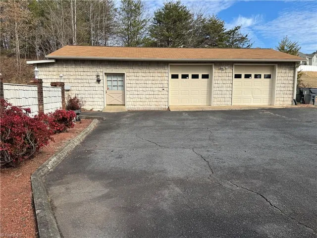 $289,900 | 1695 Mizpah Church Road, Rural Hall, NC 27045