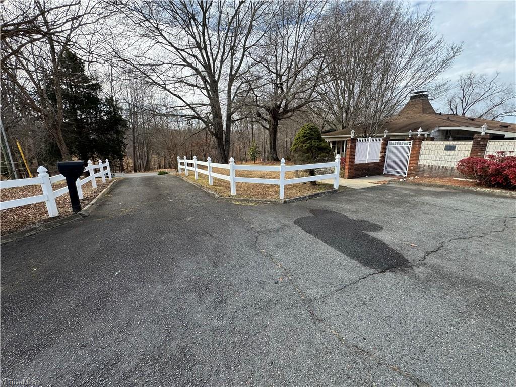 1695 Mizpah Church Road Rural Hall, NC 27045 - Photo 10 of 49