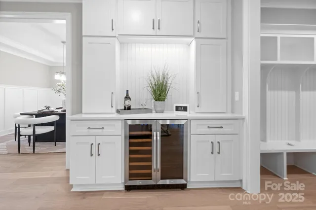 $1,475,000 | 6910 Providence Lane West, Charlotte, NC 28226