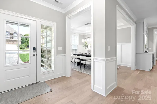 $1,475,000 | 6910 Providence Lane West, Charlotte, NC 28226