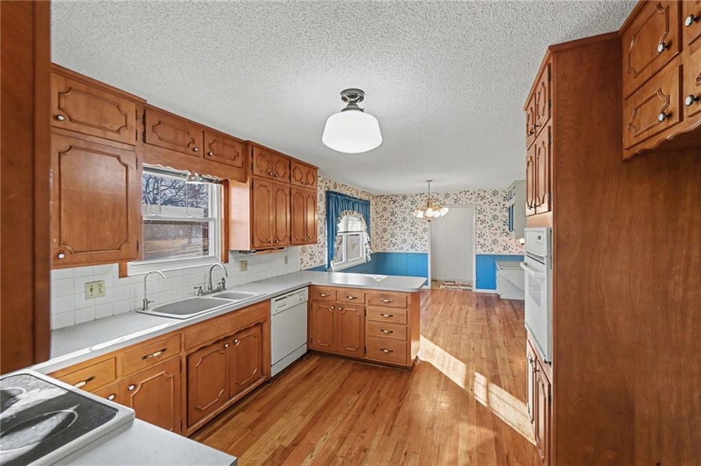 6640 Pflumm Road Shawnee, KS 66216 - Photo 8 of 32