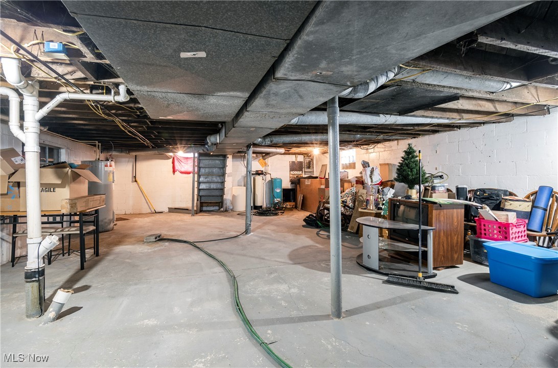 794 Benton Road Salem, OH 44460 - Photo 21 of 44 Garage featuring a garage door opener