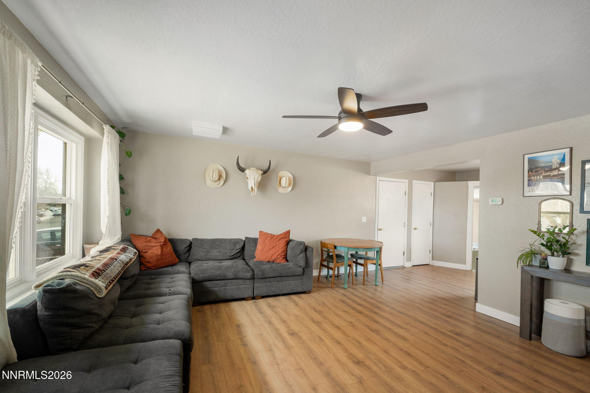 285 Bartlett Street Reno, NV 89512 - Photo 5 of 20 13-web-or-mls-IMG_7941