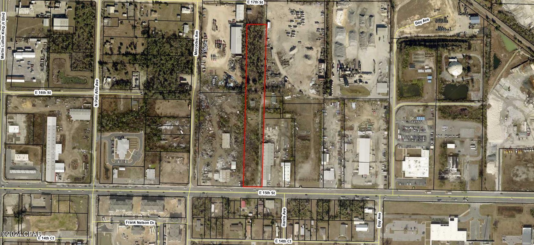 1137 1/2 East 15th St  