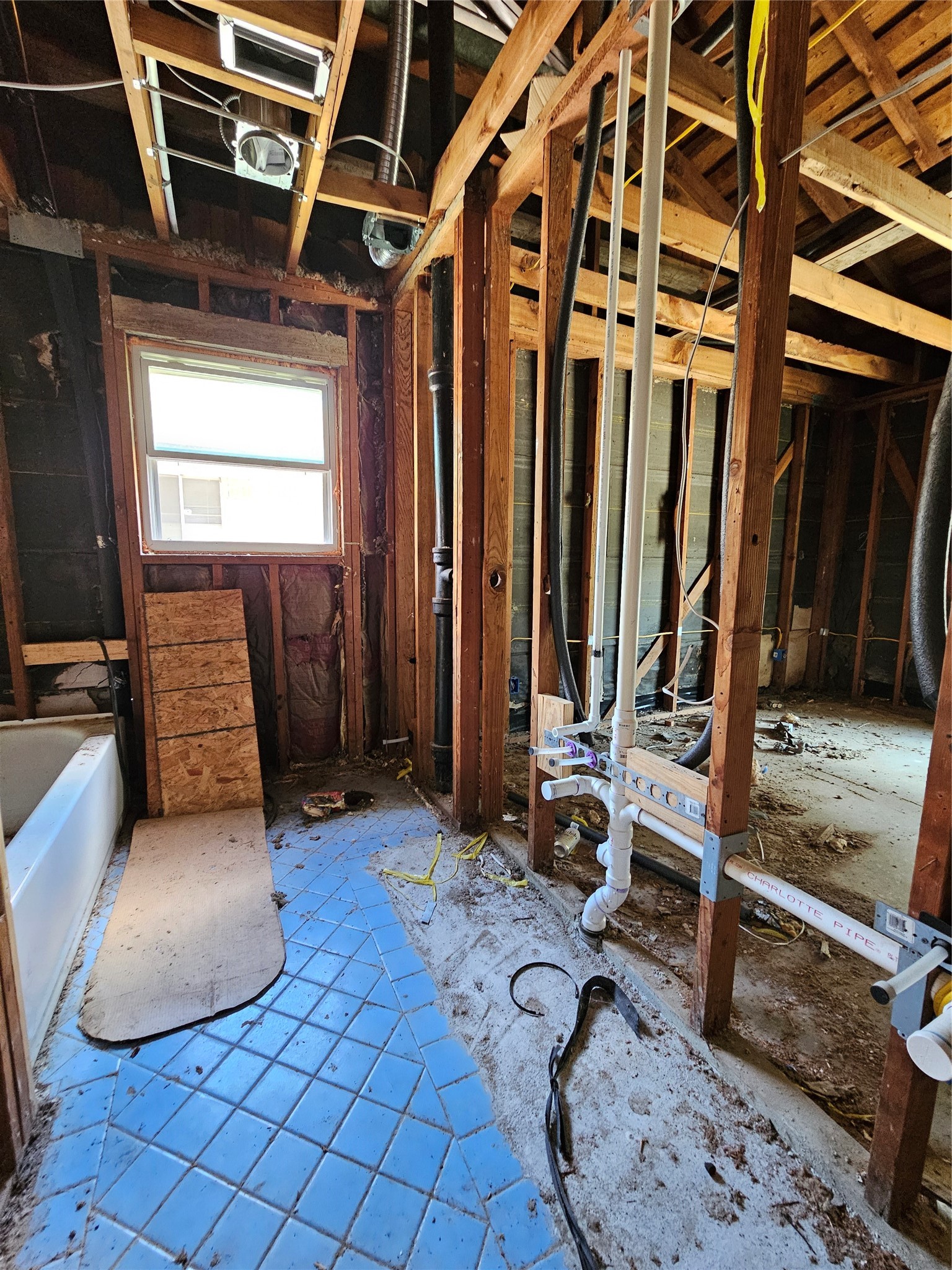 5706 Rutherglenn Drive Houston, TX 77096 - Photo 22 of 45 a view of a room with gym equipment