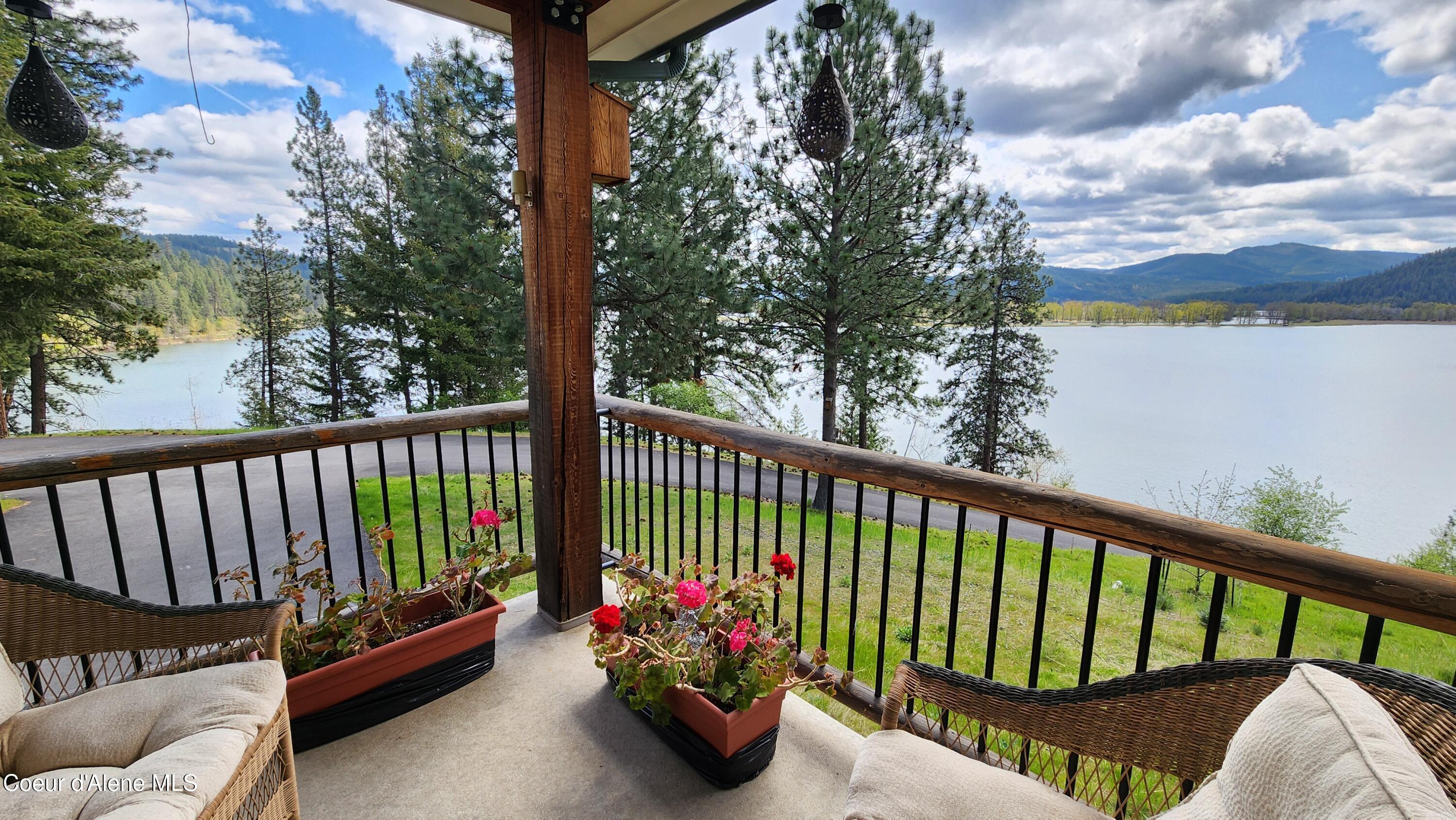 1611 Round Lake Road St. Maries, ID 83861 - Photo 5 of 102 1000053136