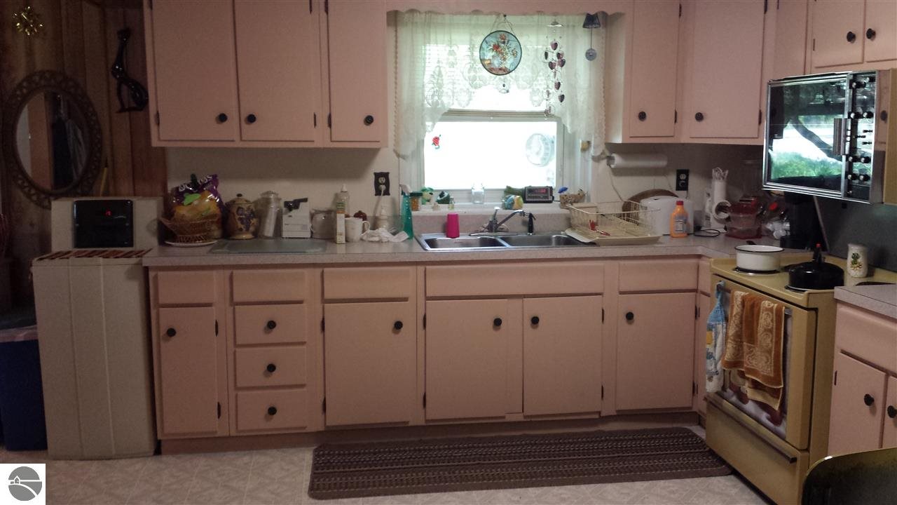 460 East Huron Road Omer, MI 48749 - Photo 3 of 8 1785117-2.JPG