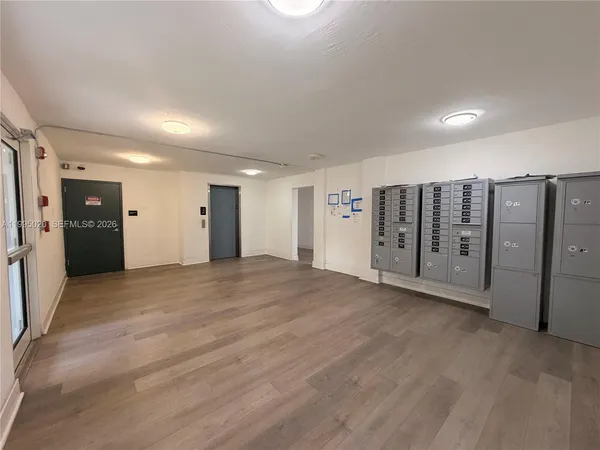 $2,000 | 143 Southwest 9th Street, Unit 105, Miami, FL 33130