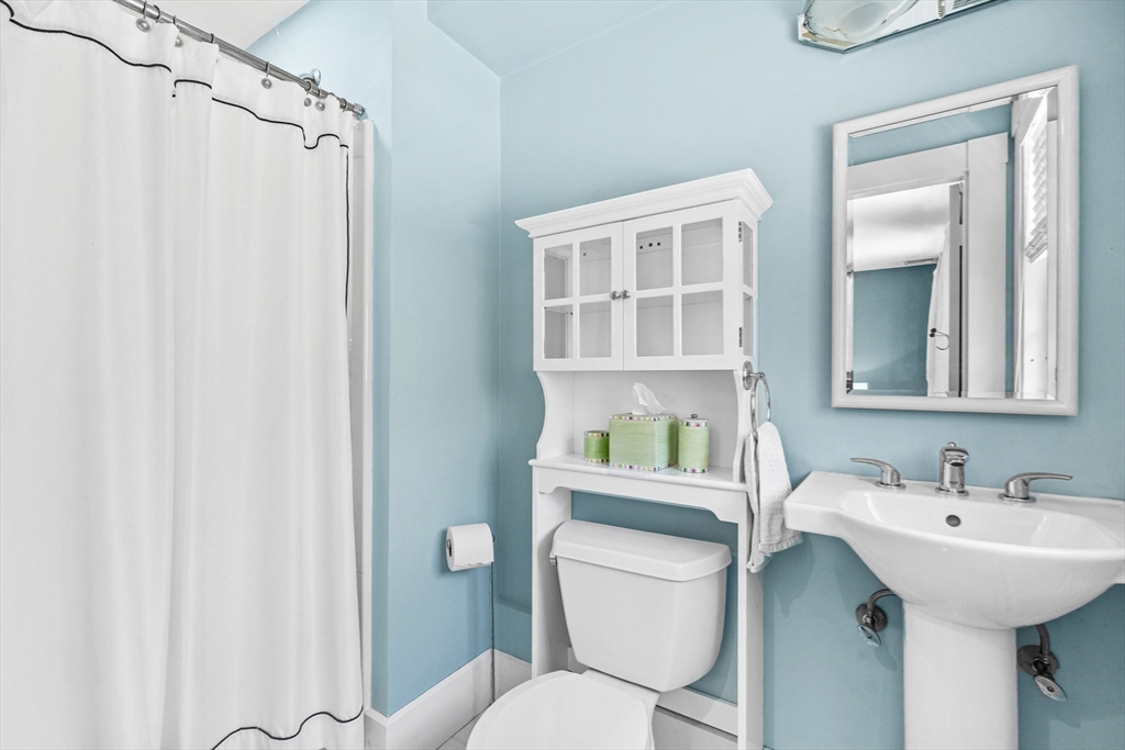 39 Church Street, Unit 39 Weston, MA 02493 - Photo 18 of 34