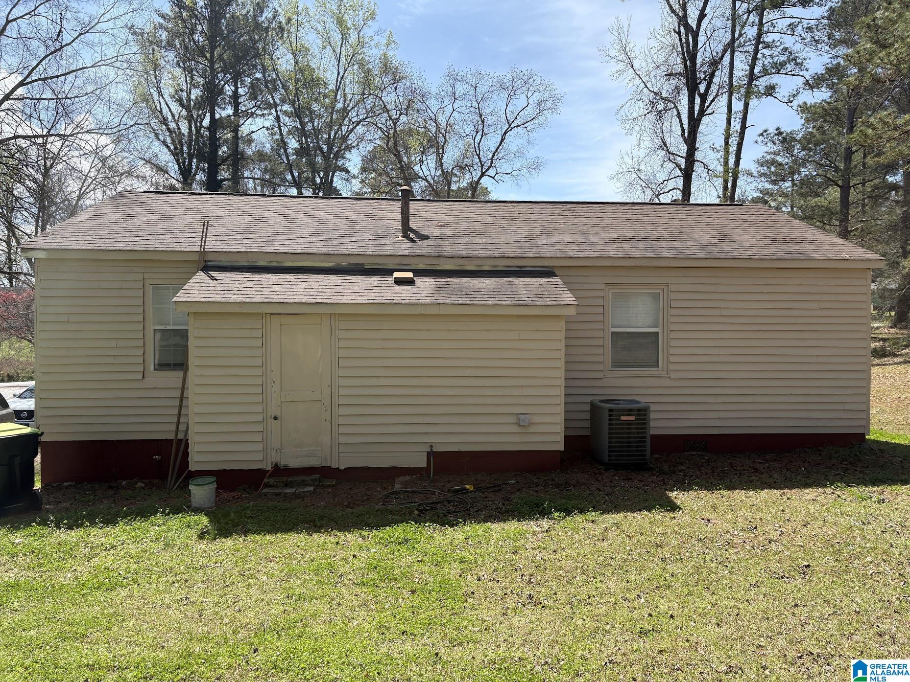 1988 County Road Alexander City, AL 35010 - Photo 4 of 26