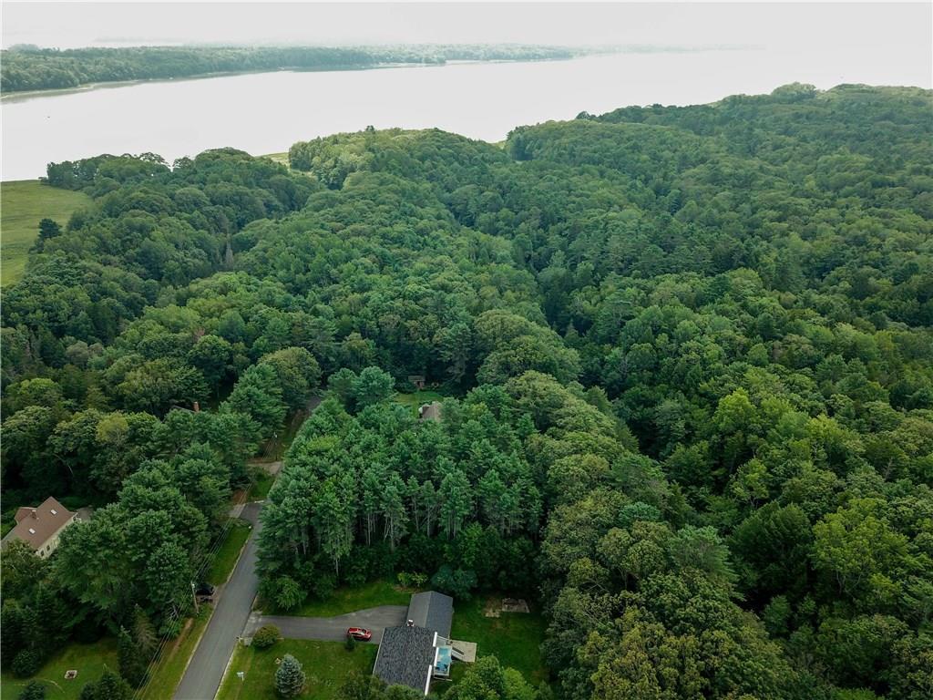 11 Oakridge Road Brunswick, ME 04011 - Photo 3 of 21 11 Oak Ridge Road offers a 5- to...