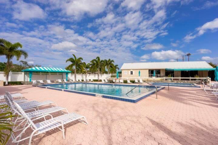 9259 Southeast Riverfront Terrace, Unit L Tequesta, FL 33469 - Photo 19 of 27 20200922122613710531000000-o