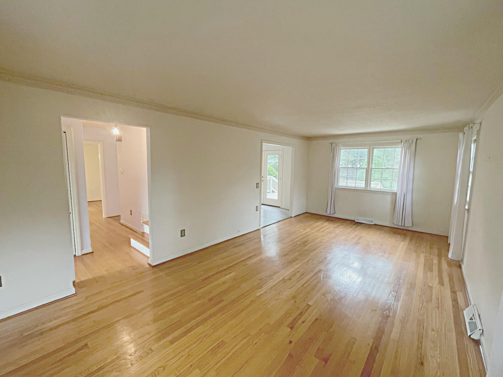 932 Tall Pine Road Mount Pleasant, SC 29464 - Photo 5 of 32