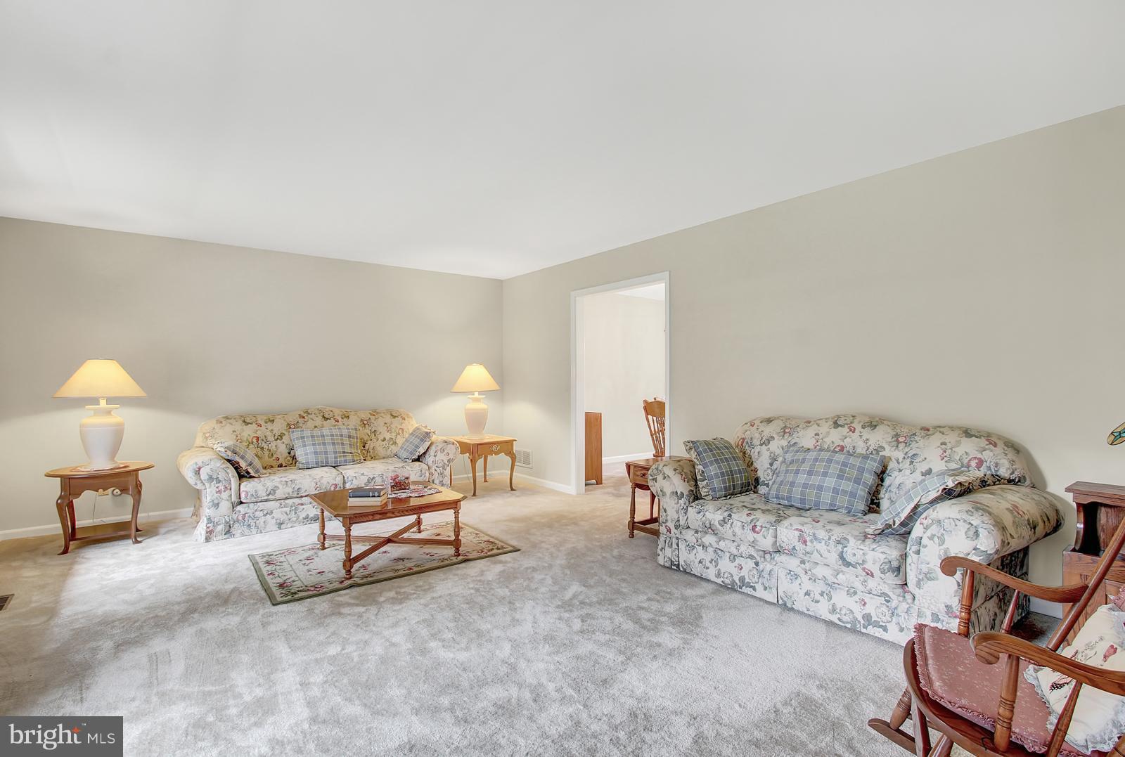 1345 Macton Road Street, MD 21154 - Photo 5 of 29 Living Room