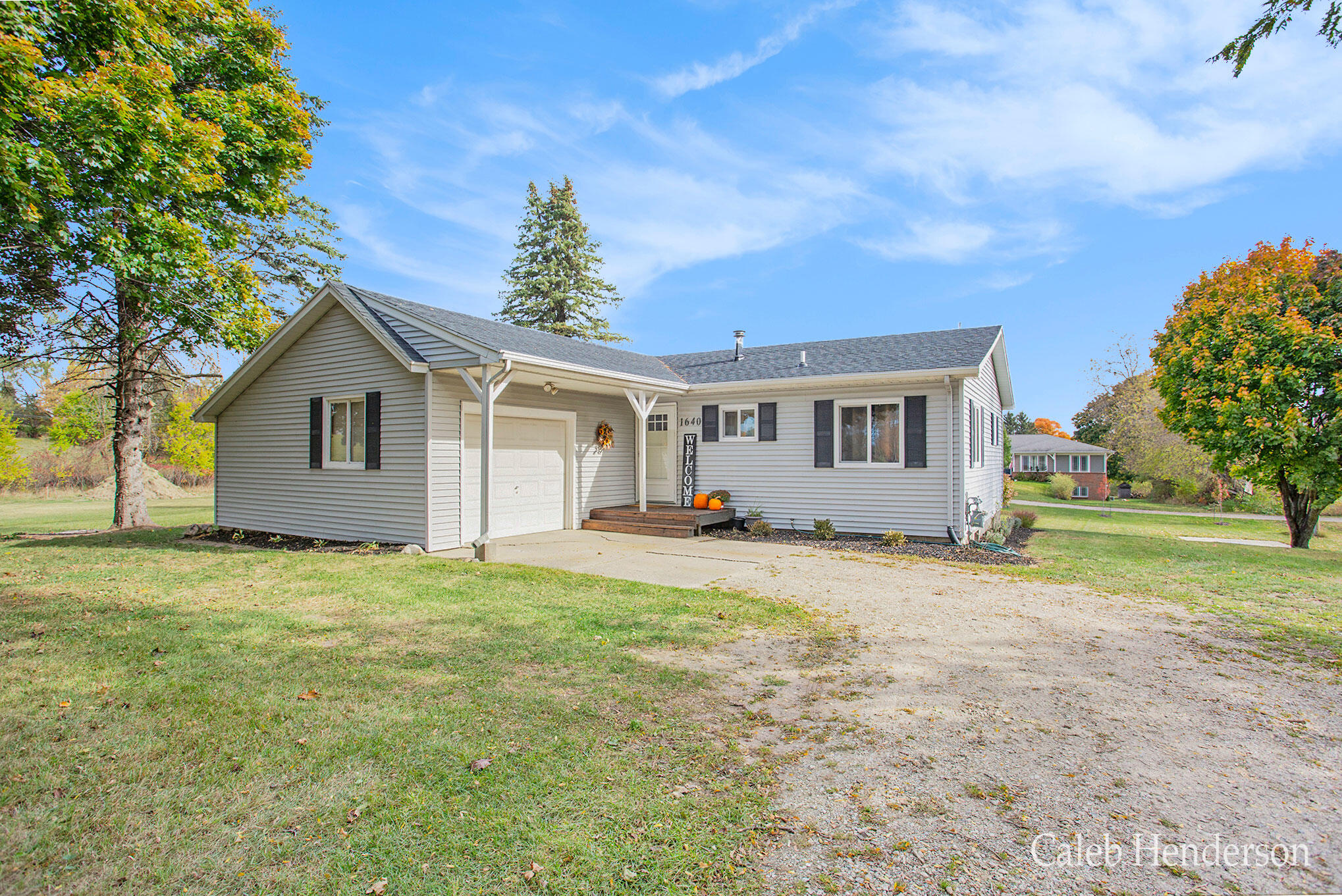 1640 North Kohler Road Trufant, MI 49347 - Photo 4 of 29 8L9A0517