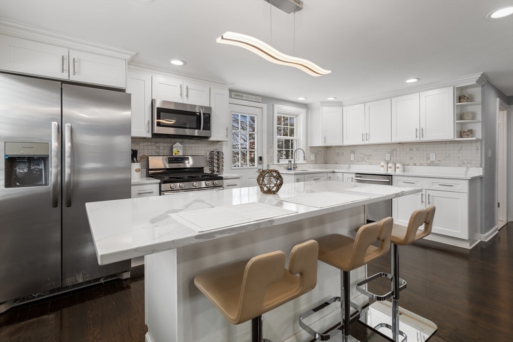 8 Myopia Road Stoneham, MA 02180 - Photo 5 of 39 Gallery Image 5