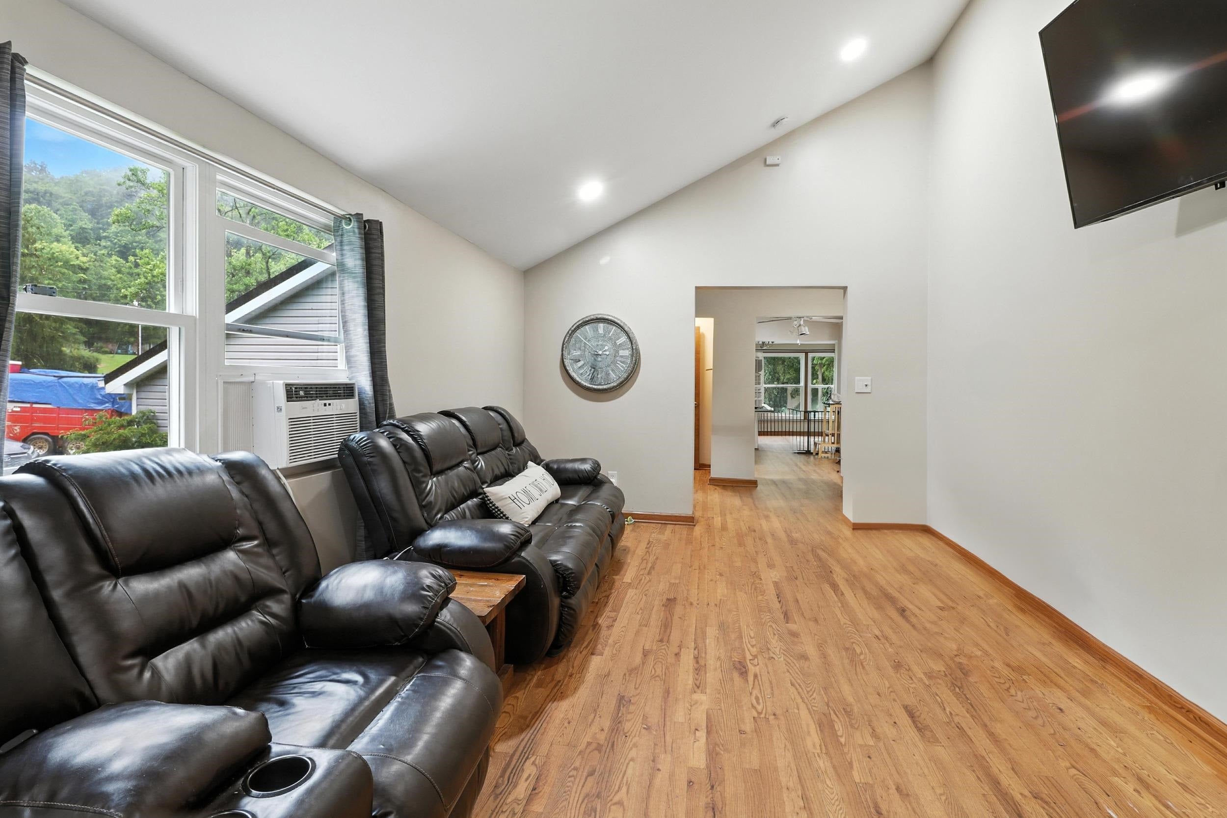 8978 Hurricane Creek Road Winfield, WV 25213 - Photo 7 of 32 Gallery Image 7