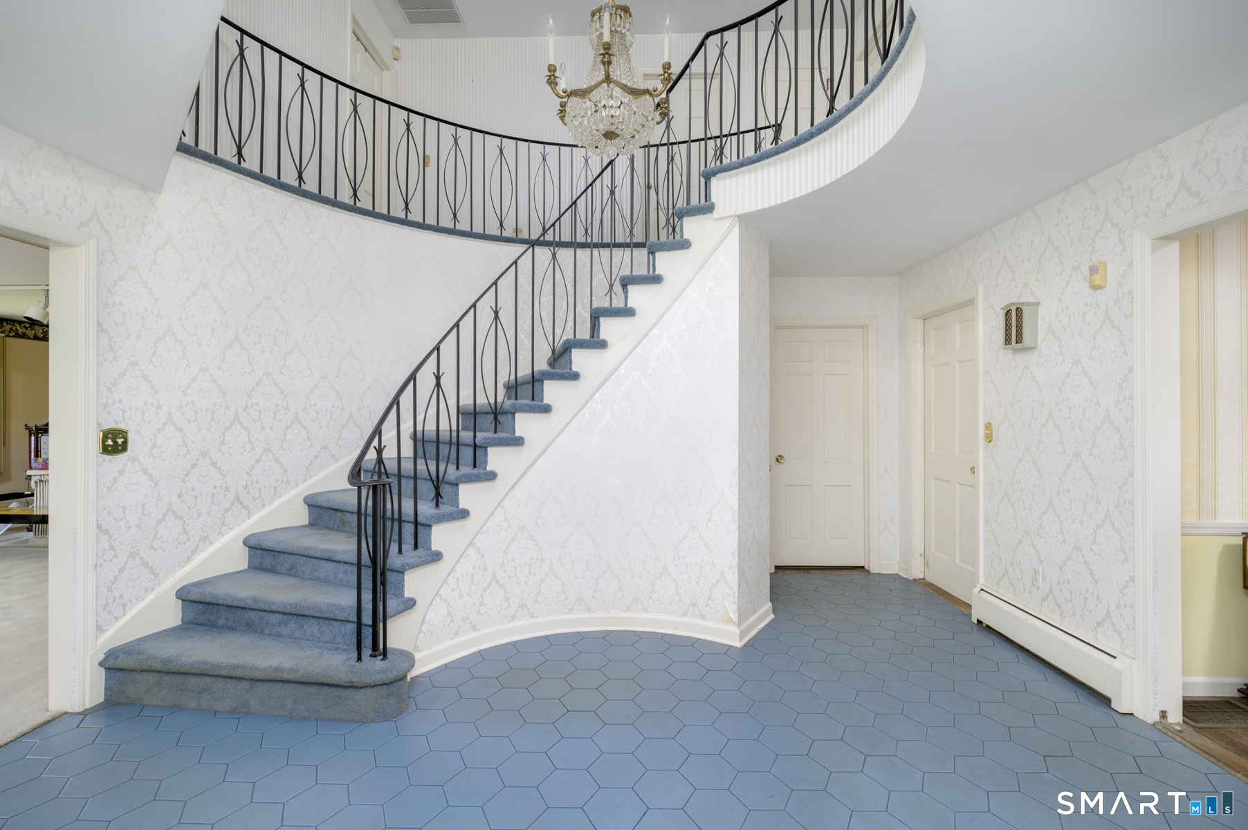 99 Fawnfield Road Stamford, CT 06903 - Photo 5 of 39 Gallery Image 5