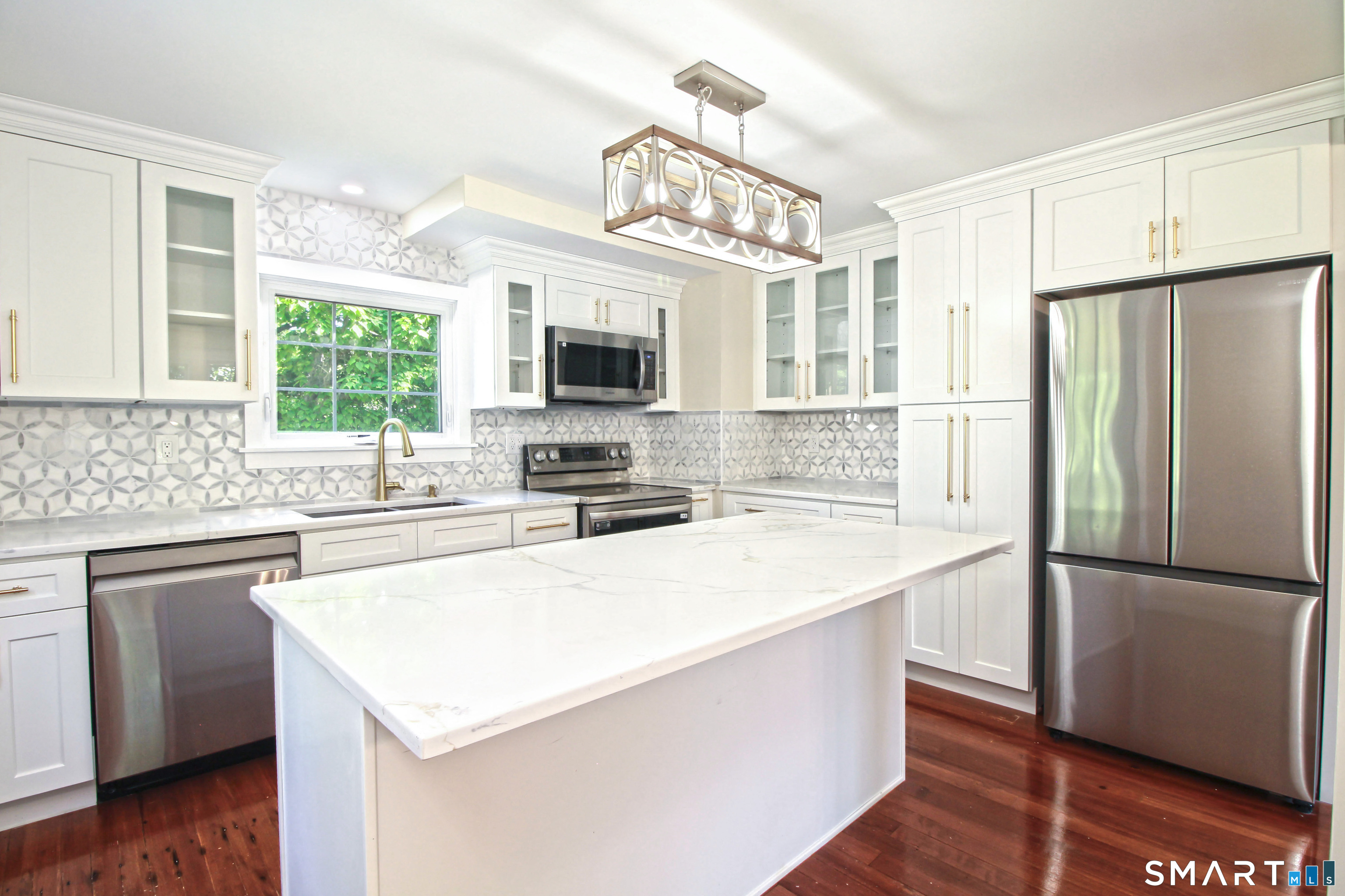 549 Boston Post Road Waterford, CT 06385 - Photo 12 of 36 Gallery Image 12