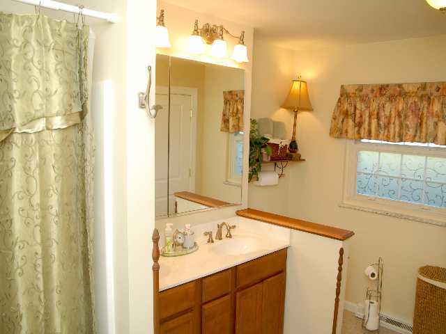 3126 Carisbrook Road Columbus, OH 43221 - Photo 18 of 25