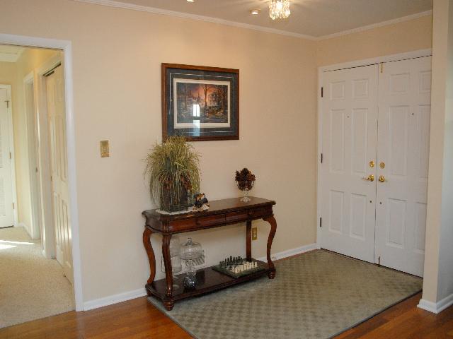 3126 Carisbrook Road Columbus, OH 43221 - Photo 3 of 25