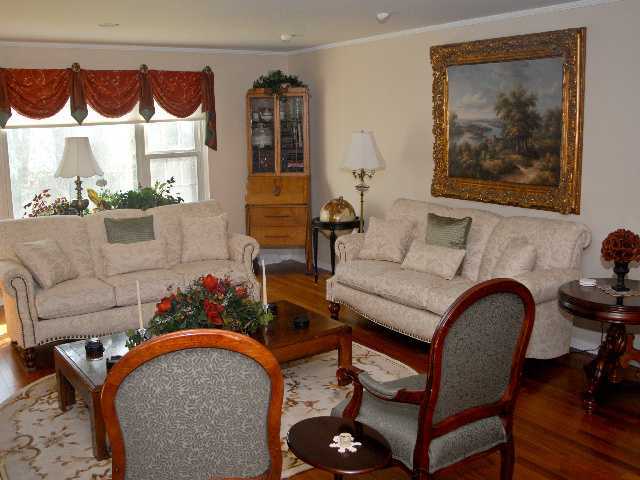 3126 Carisbrook Road Columbus, OH 43221 - Photo 6 of 25
