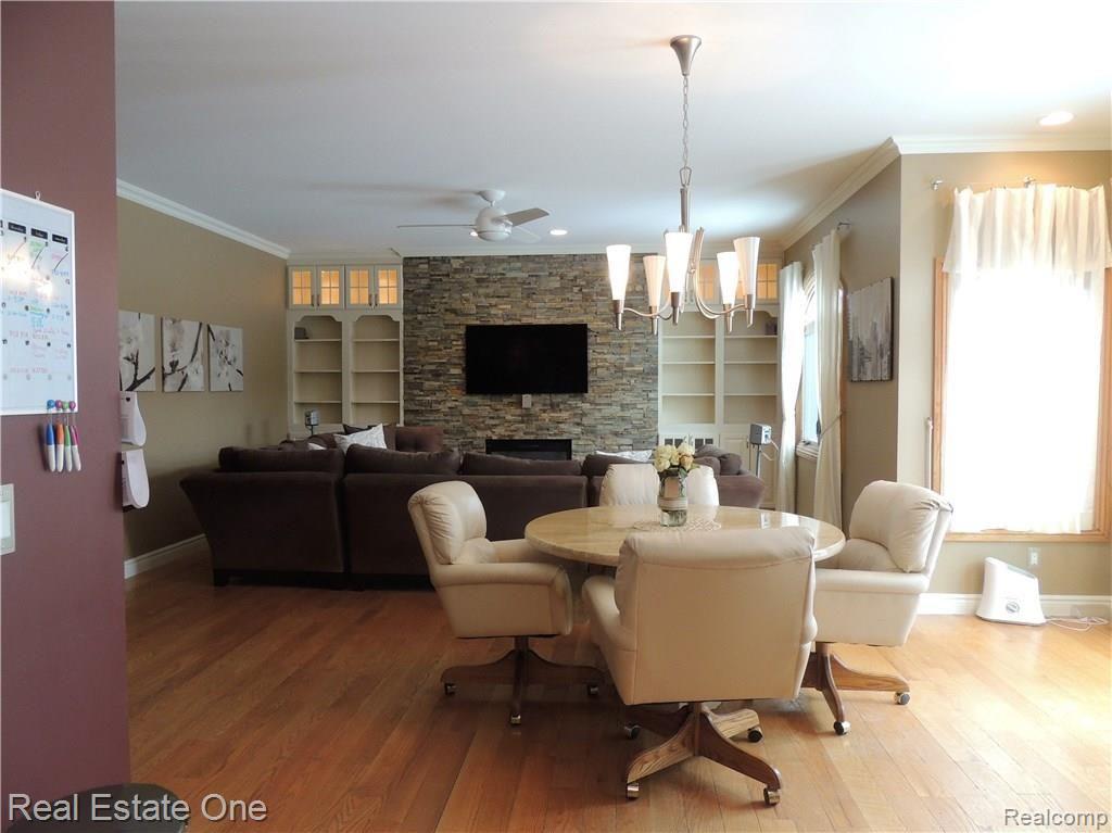 2199 Crystal Drive Rochester Hills, MI 48309 - Photo 3 of 43
