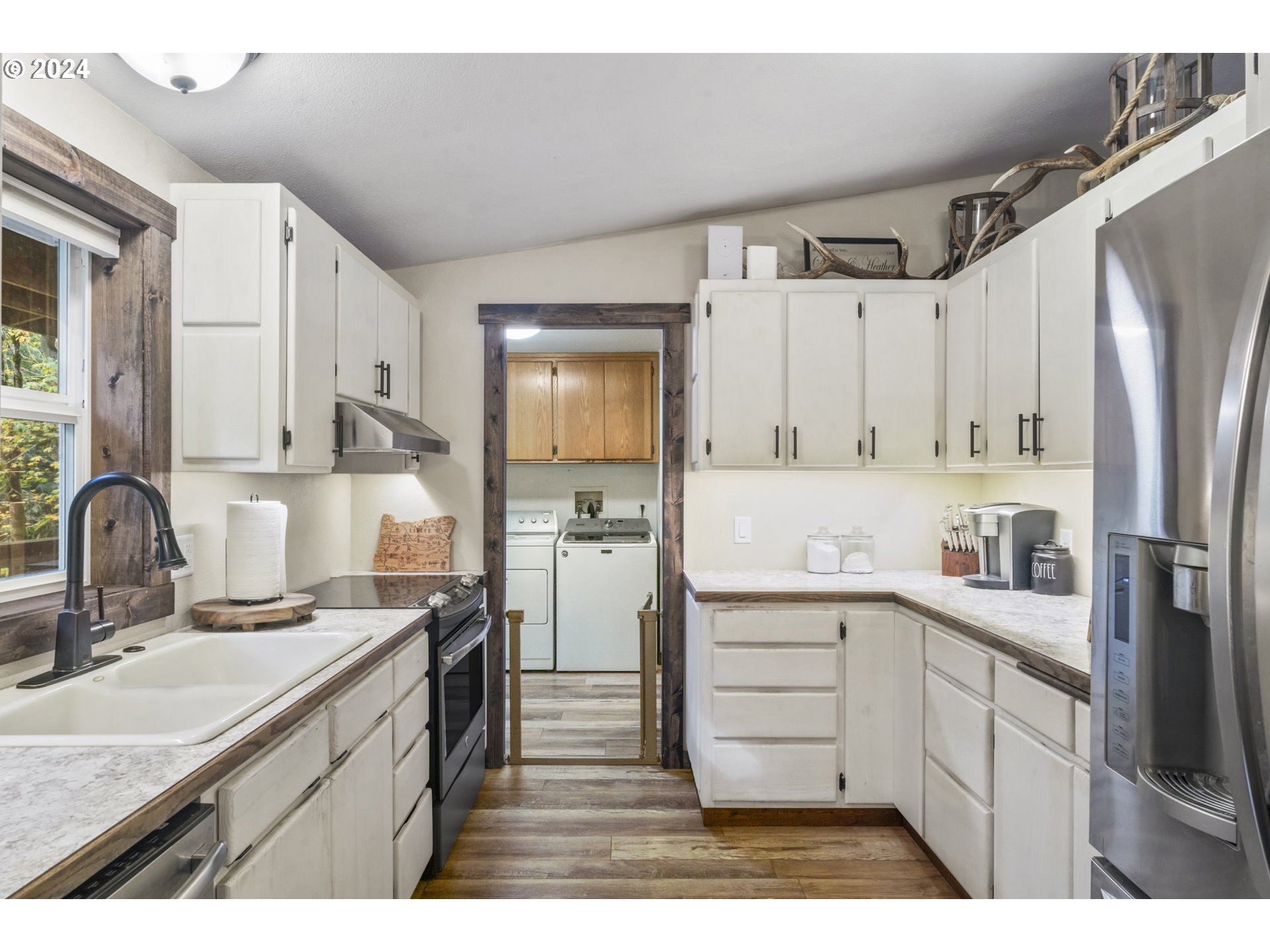 36568 Parsons Creek Road Springfield, OR 97478 - Photo 15 of 45 Gallery Image 15