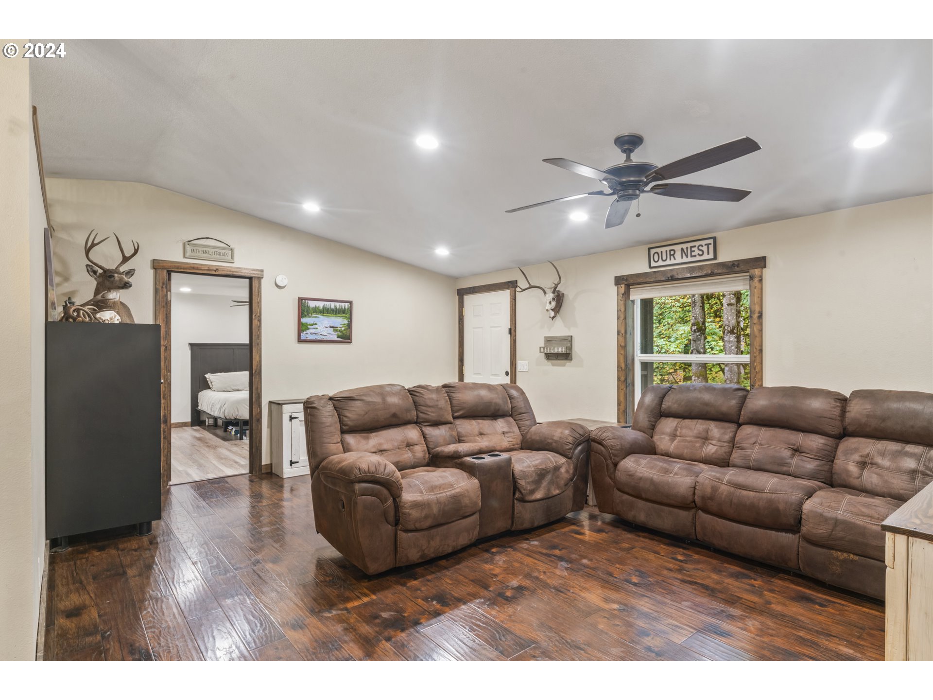 36568 Parsons Creek Road Springfield, OR 97478 - Photo 8 of 45 Gallery Image 8