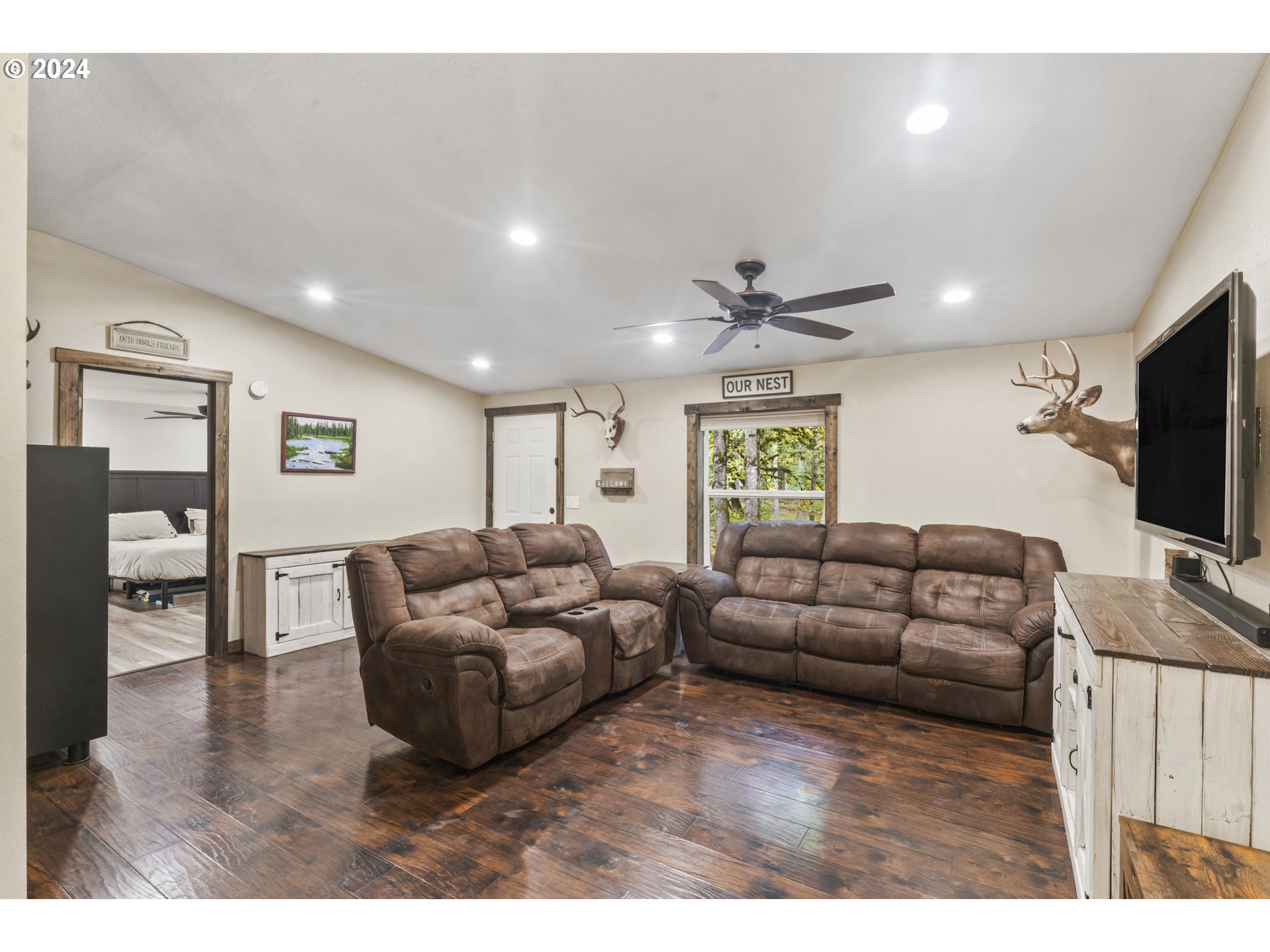 36568 Parsons Creek Road Springfield, OR 97478 - Photo 10 of 45 Gallery Image 10