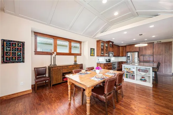 $700,000 | 26793 West 100th Place, Olathe, KS 66061