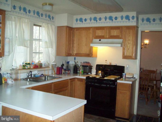 3521 Ladova Way Springdale, MD 20721 - Photo 6 of 13 Kitchen #2