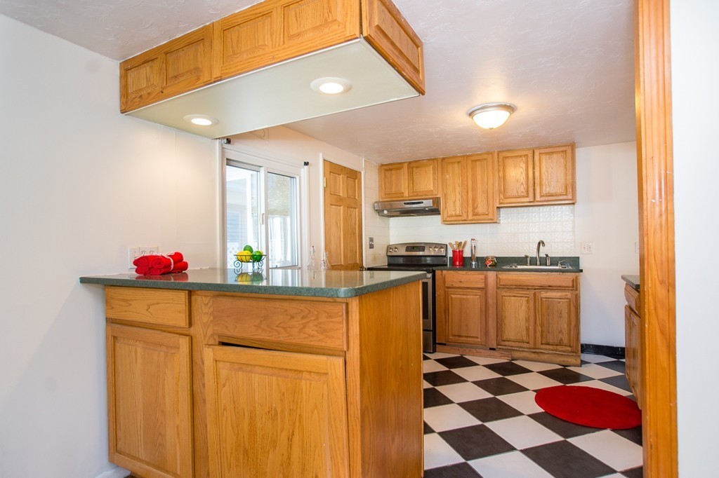 34 Joan Road Boston, MA 02136 - Photo 9 of 30 Gallery Image 9