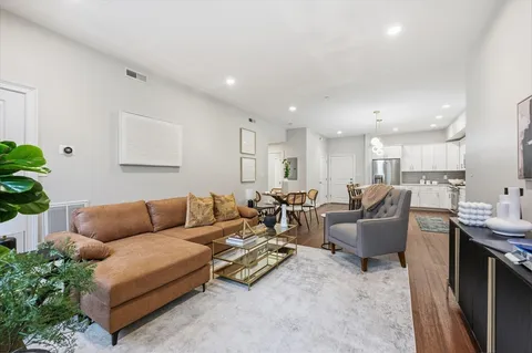 $1,099,000 | 170 West Broadway, Unit 311, Boston, MA 02127