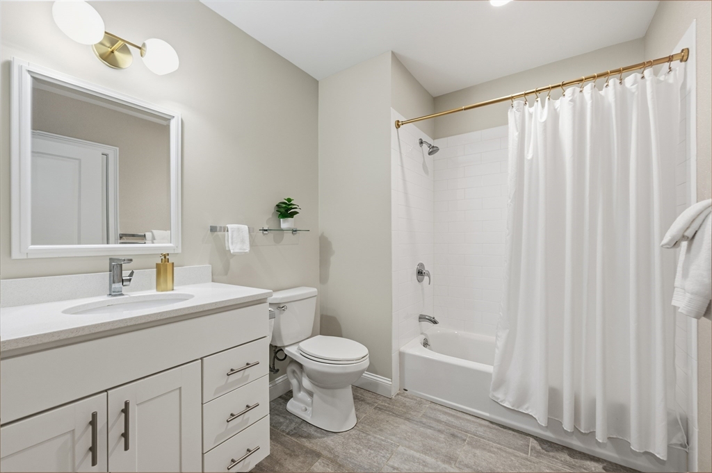 170 West Broadway, Unit 311 Boston, MA 02127 - Photo 14 of 24