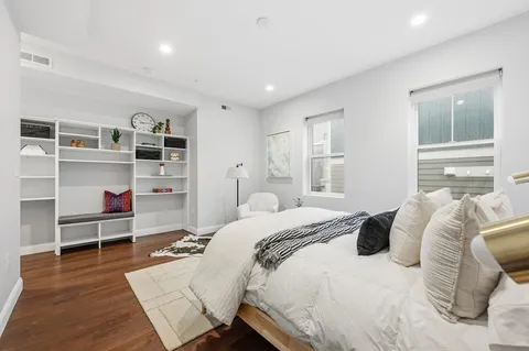 $1,099,000 | 170 West Broadway, Unit 311, Boston, MA 02127