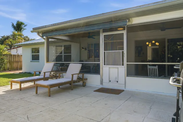 $750,000 | 403 Highwood Circle, Jupiter, FL 33458