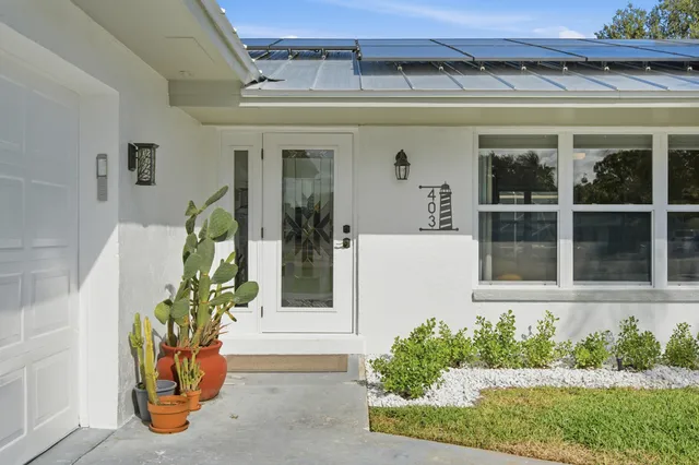 $750,000 | 403 Highwood Circle, Jupiter, FL 33458