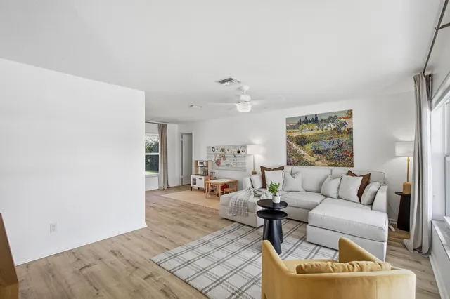 $750,000 | 403 Highwood Circle, Jupiter, FL 33458