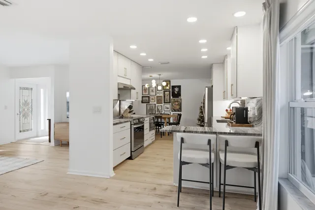 $750,000 | 403 Highwood Circle, Jupiter, FL 33458