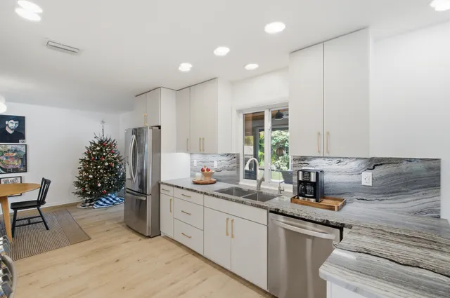 $750,000 | 403 Highwood Circle, Jupiter, FL 33458