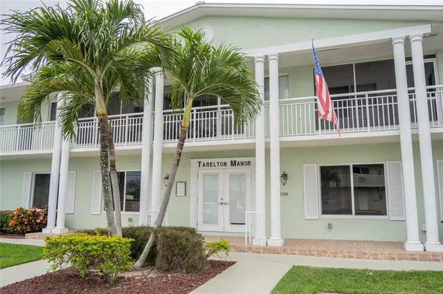 a view of a entryway