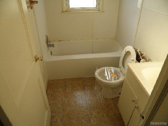 19228 Moross Road Detroit, MI 48224 - Photo 7 of 7 19228 Moross- bathroom