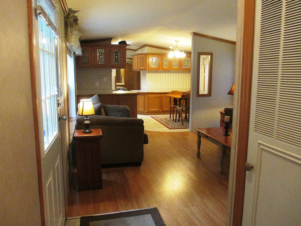 25 Ruxton Mashpee, MA 02649 - Photo 6 of 27 Gallery Image 6
