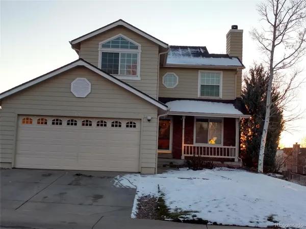 a house view with a outdoor space