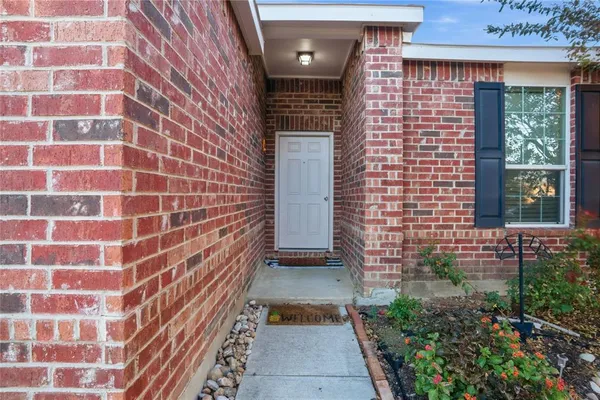 $2,500 | 8101 Kurgan Trail, Fort Worth, TX 76131