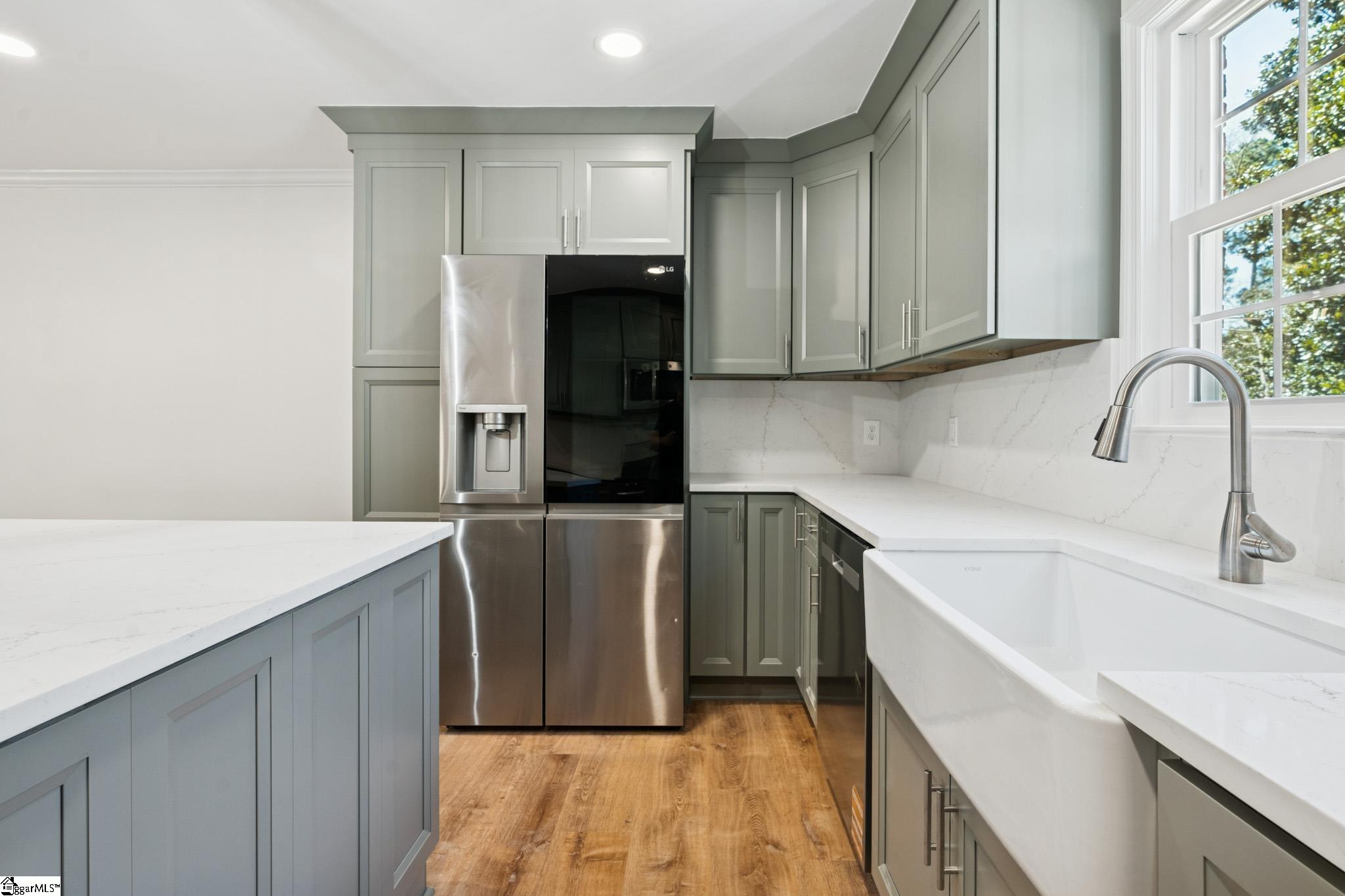 404 Mockingbird Lane Spartanburg, SC 29307 - Photo 2 of 48