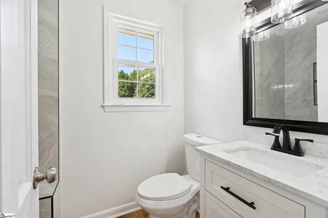 $599,900 | 404 Mockingbird Lane, Spartanburg, SC 29307